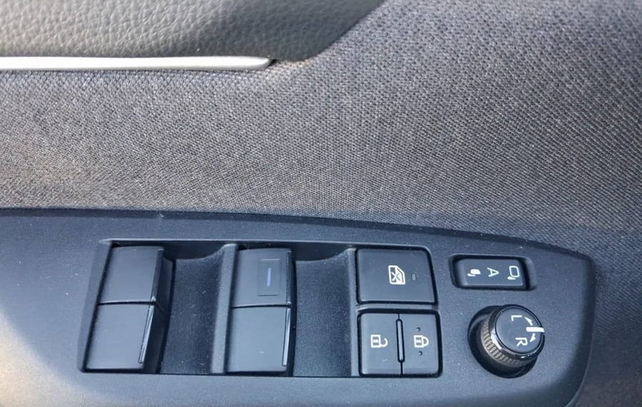 Choisissez votre toyota yariscross chez CarGo Flex