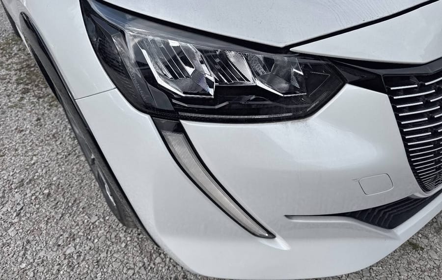 Choisissez votre peugeot 208electrique chez CarGo Flex