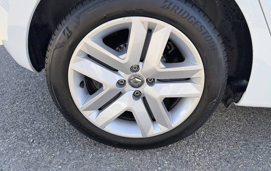 Choisissez votre renault clio chez CarGo Flex