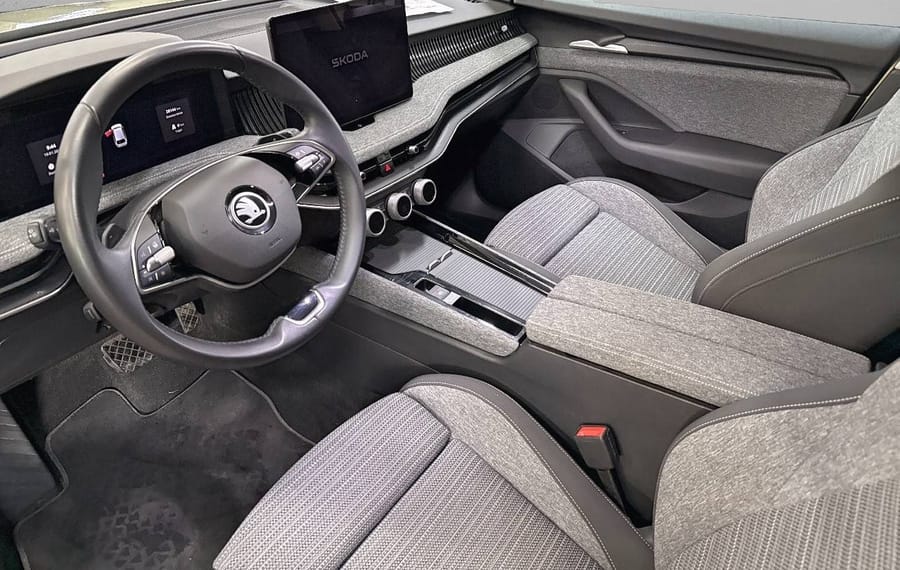 Choisissez votre skoda superbbreak chez CarGo Flex