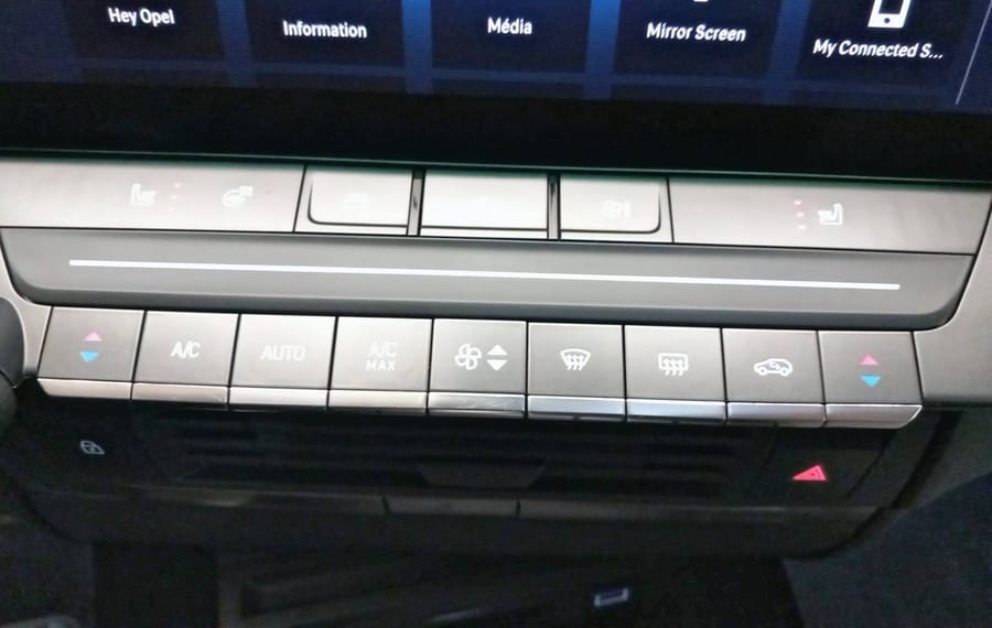 Choisissez votre opel astra chez CarGo Flex