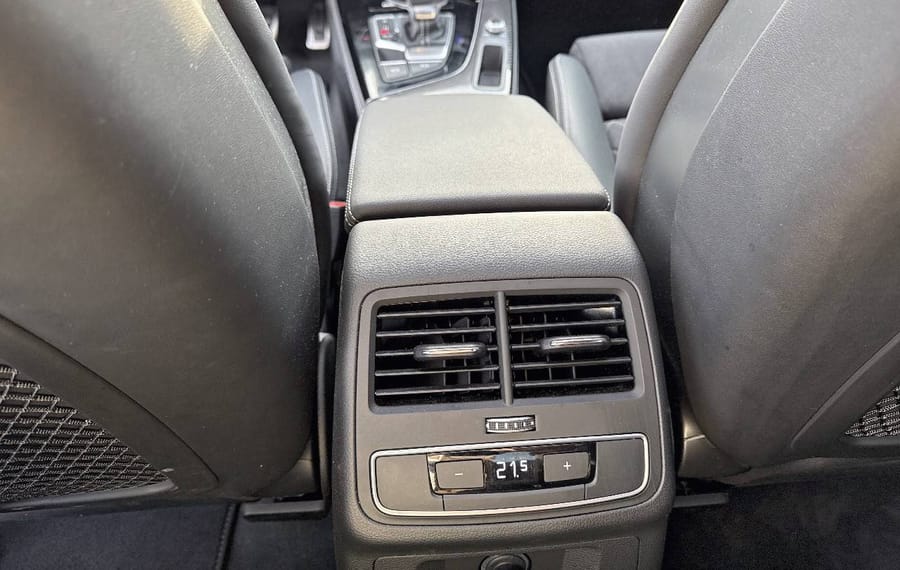 Choisissez votre audi a4 chez CarGo Flex