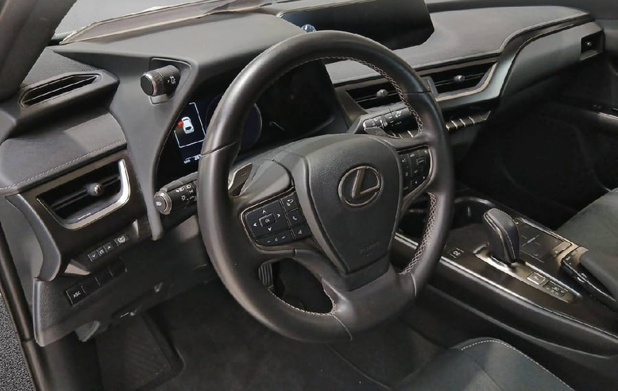 Choisissez votre lexus uxelectrique chez CarGo Flex