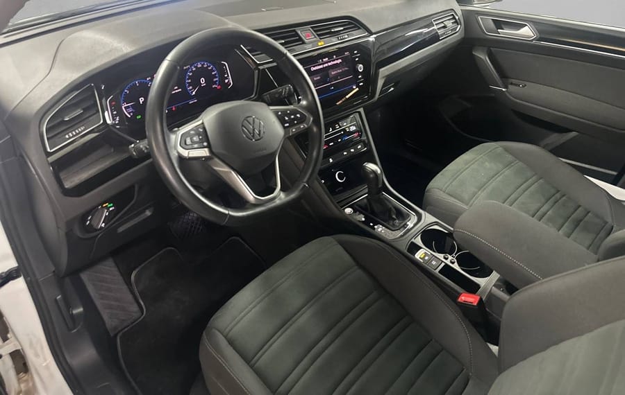 Choisissez votre volkswagen touran chez CarGo Flex