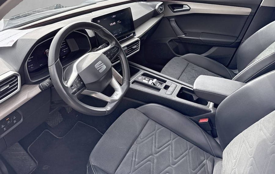 Choisissez votre seat leonbreak chez CarGo Flex