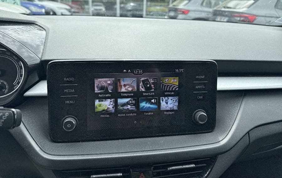 Choisissez votre skoda fabia chez CarGo Flex