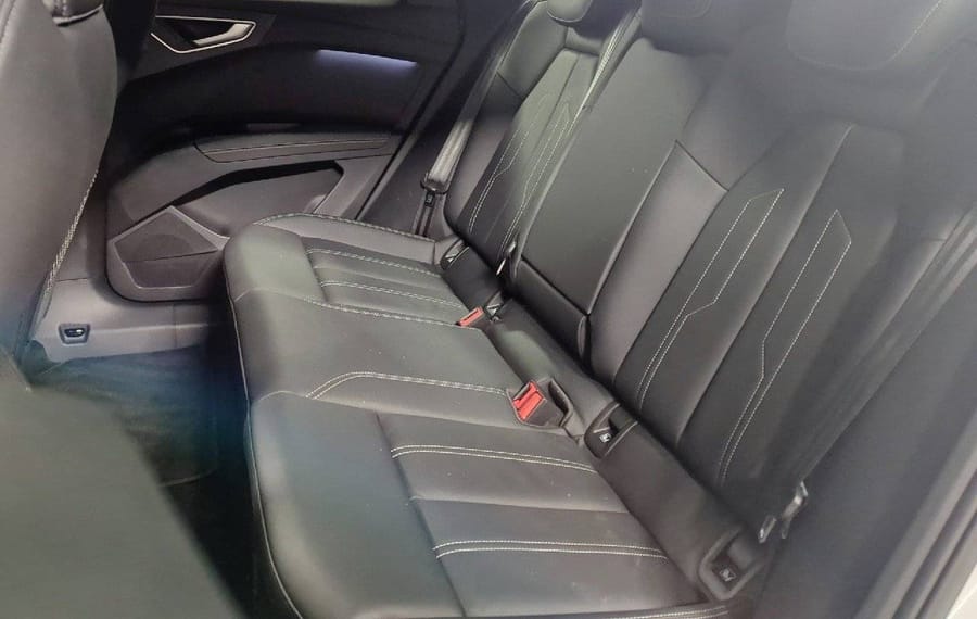 Choisissez votre audi q4electrique chez CarGo Flex