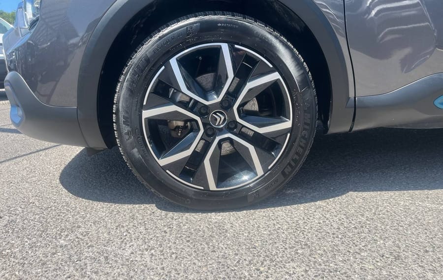 Choisissez votre citroen c4electrique chez CarGo Flex