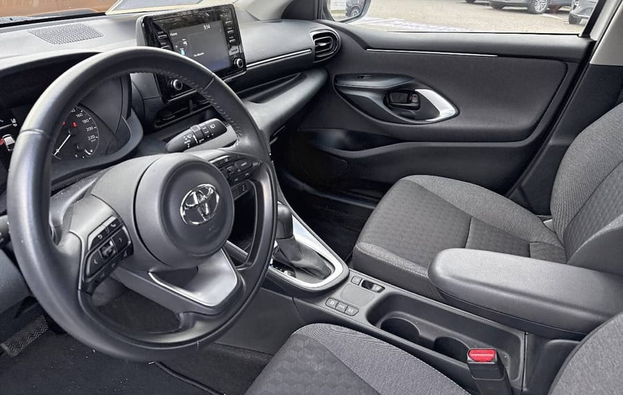 Choisissez votre toyota yaris chez CarGo Flex