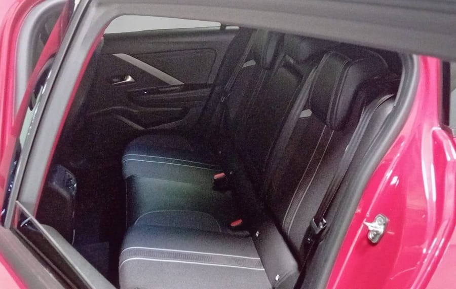 Choisissez votre opel astra chez CarGo Flex