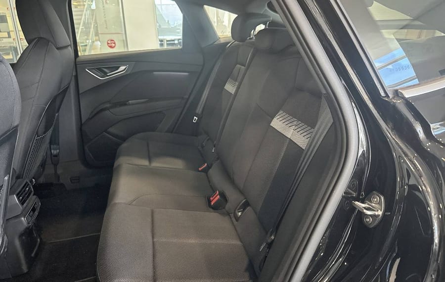 Choisissez votre audi q4electrique chez CarGo Flex