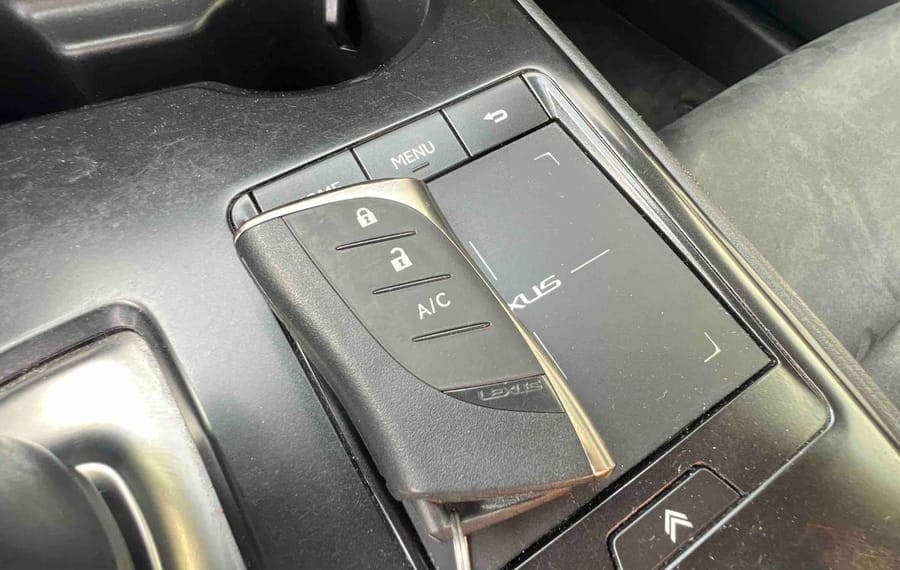 Choisissez votre lexus uxelectrique chez CarGo Flex