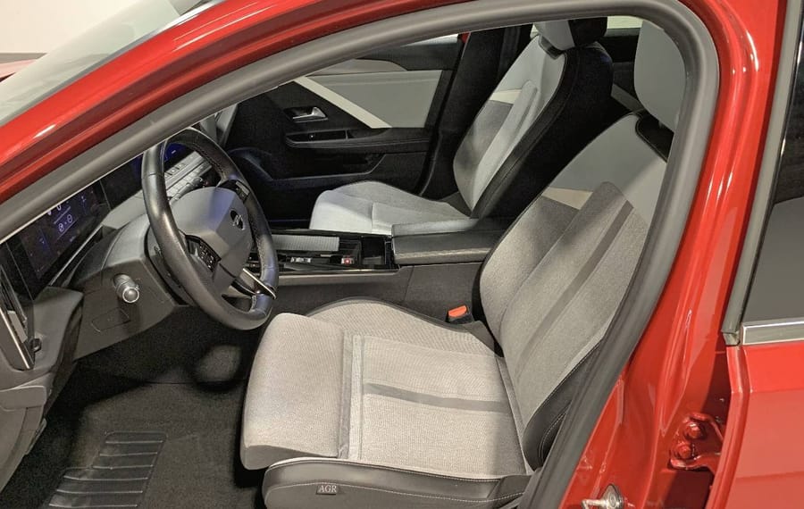 Choisissez votre opel astra chez CarGo Flex