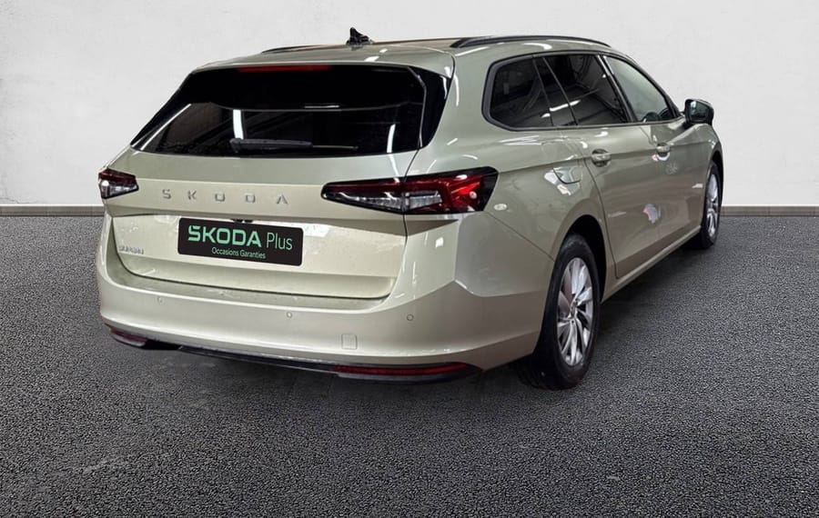 Choisissez votre skoda superbbreak chez CarGo Flex