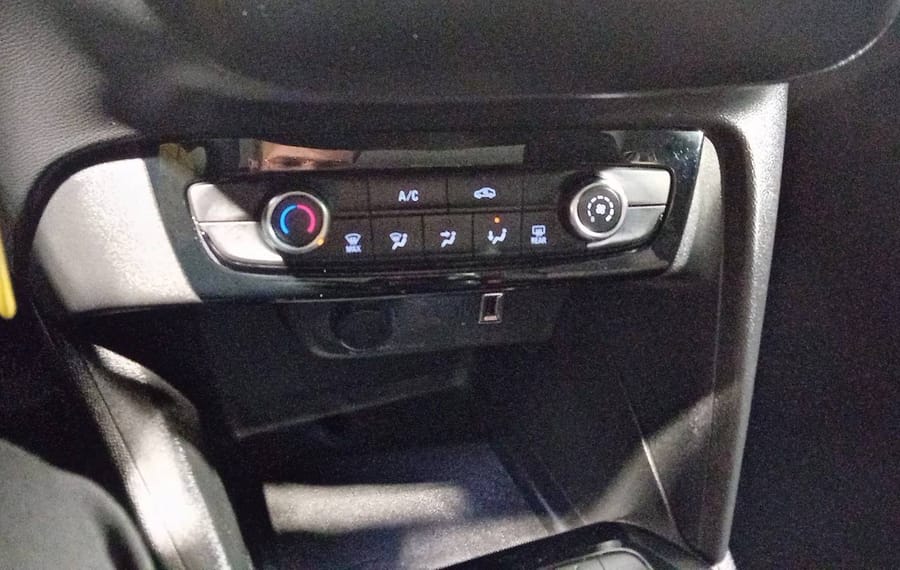 Choisissez votre opel corsa chez CarGo Flex