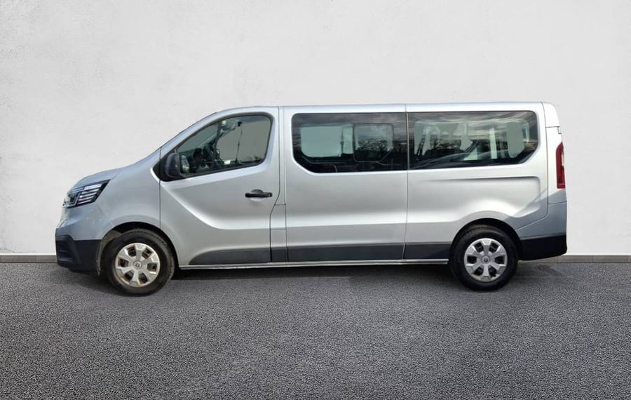 Choisissez votre renault traficcombi chez CarGo Flex