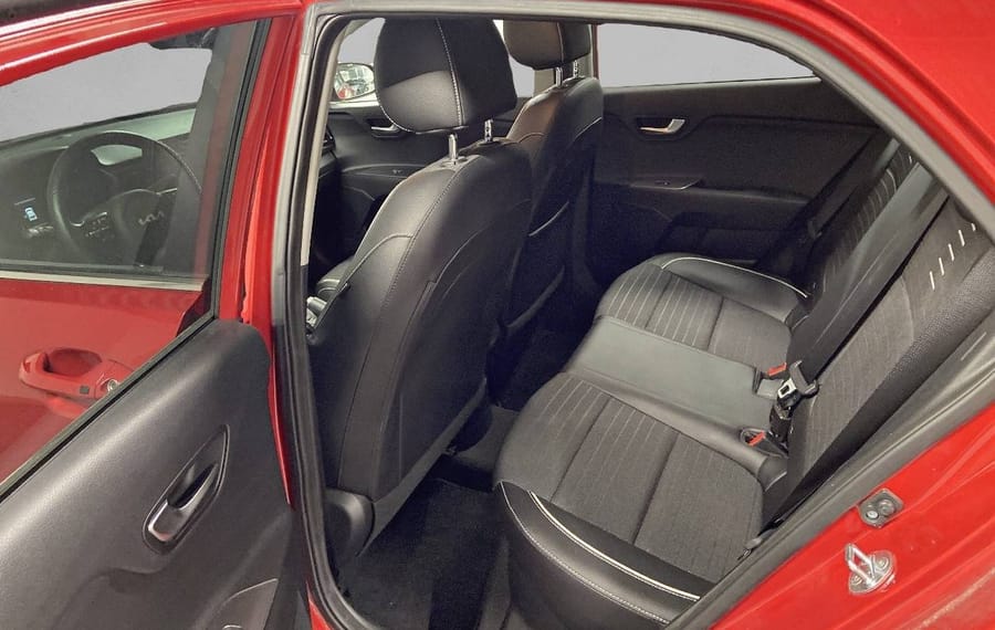Choisissez votre kia rio chez CarGo Flex