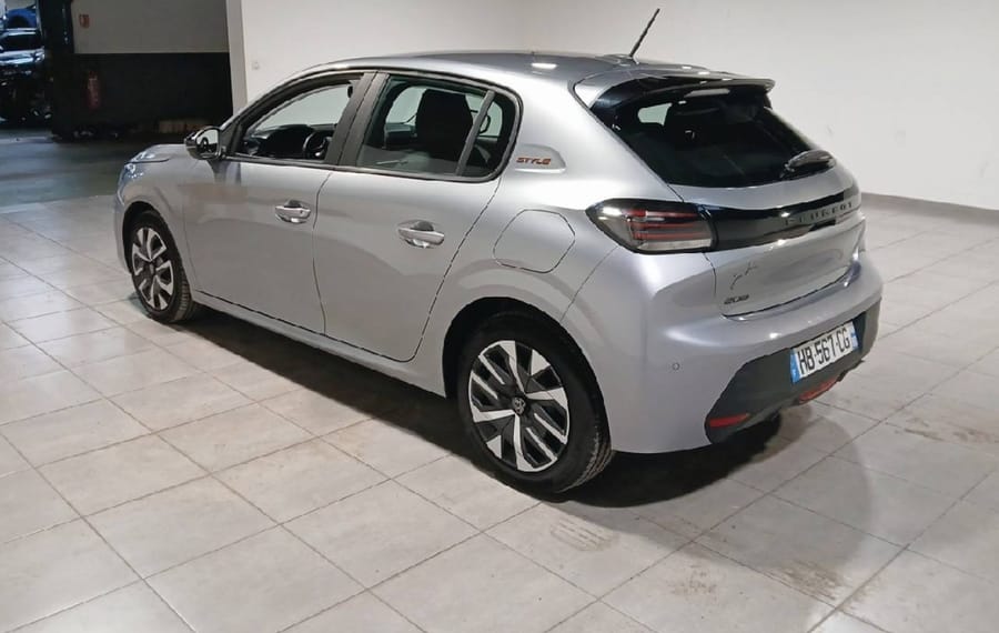 Choisissez votre peugeot 208 chez CarGo Flex