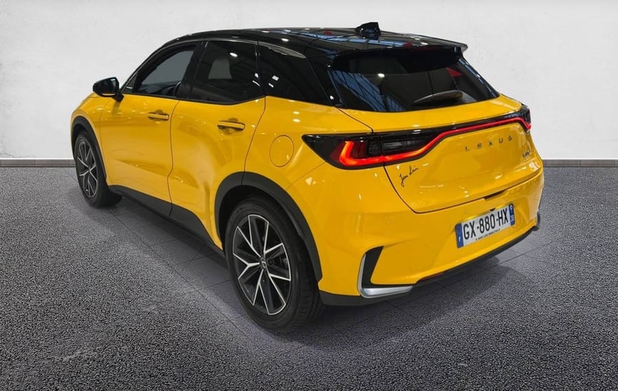 Choisissez votre lexus lbx chez CarGo Flex