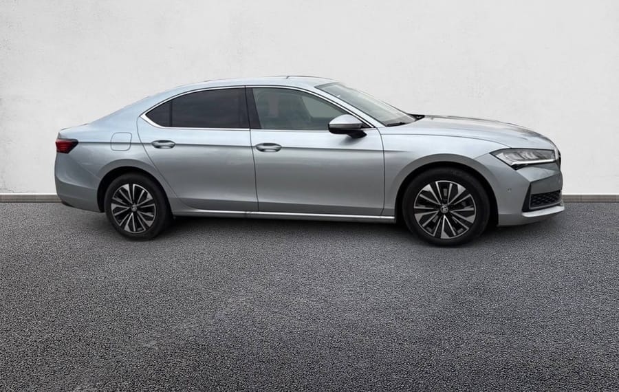 Choisissez votre skoda superb chez CarGo Flex