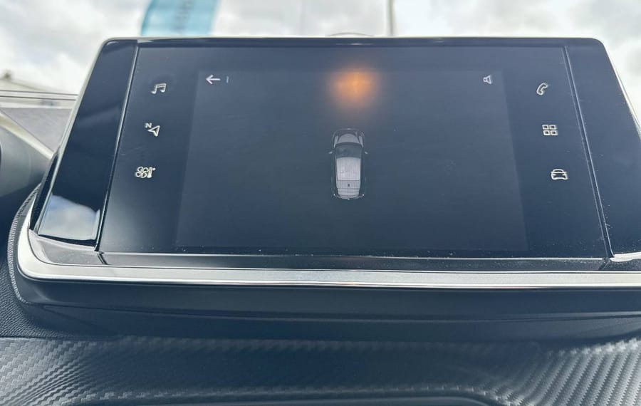 Choisissez votre peugeot 208electrique chez CarGo Flex