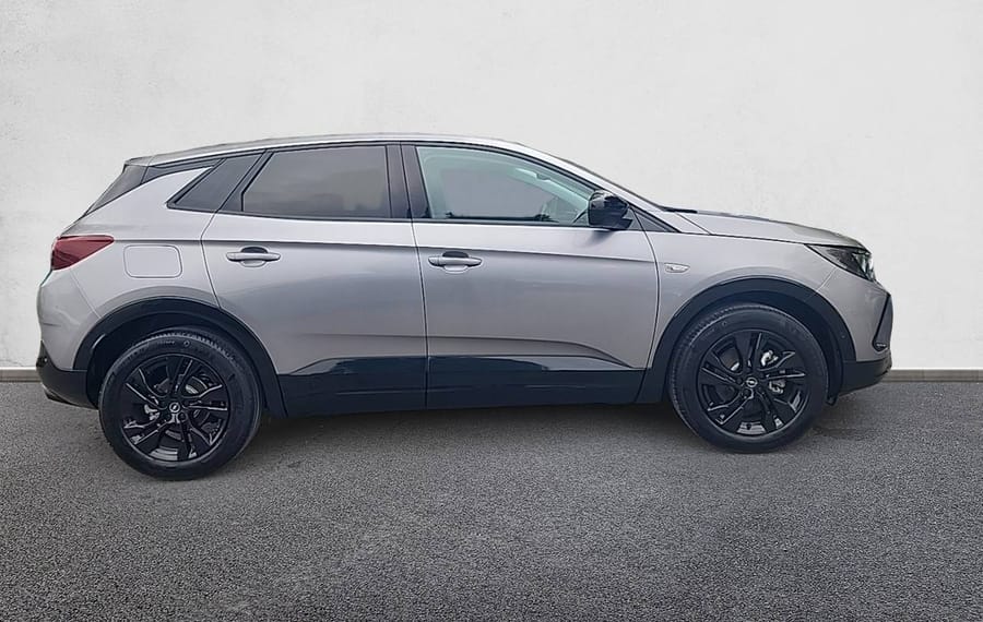 Choisissez votre opel grandland chez CarGo Flex