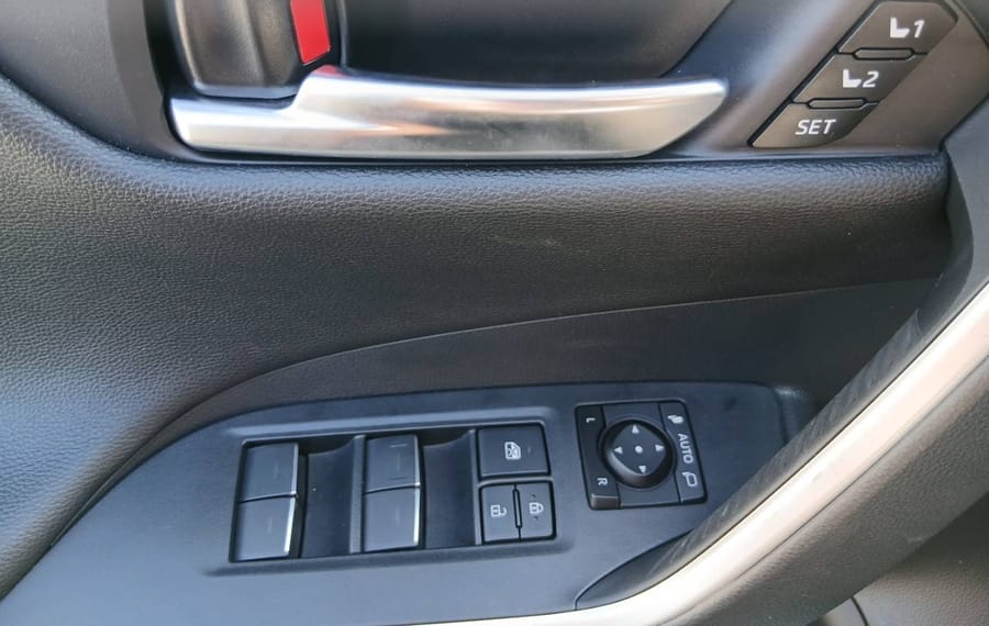 Choisissez votre toyota rav4 chez CarGo Flex