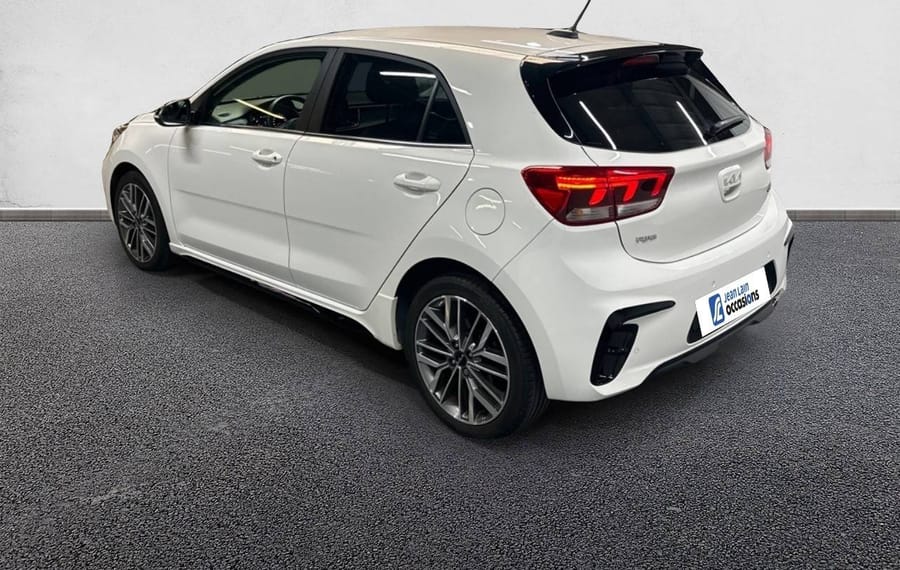 Choisissez votre kia rio chez CarGo Flex