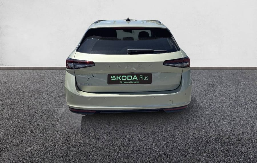 Choisissez votre skoda superbbreak chez CarGo Flex