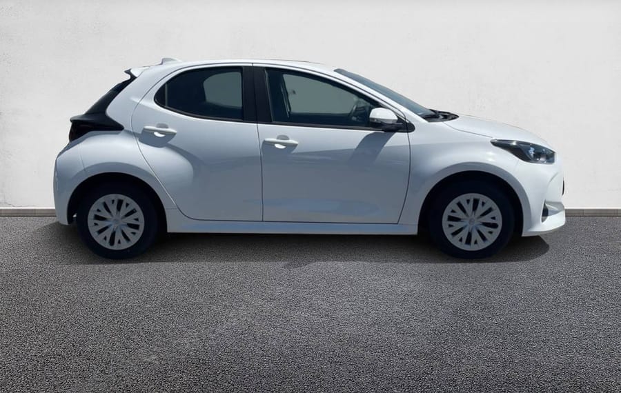 Choisissez votre toyota yaris chez CarGo Flex
