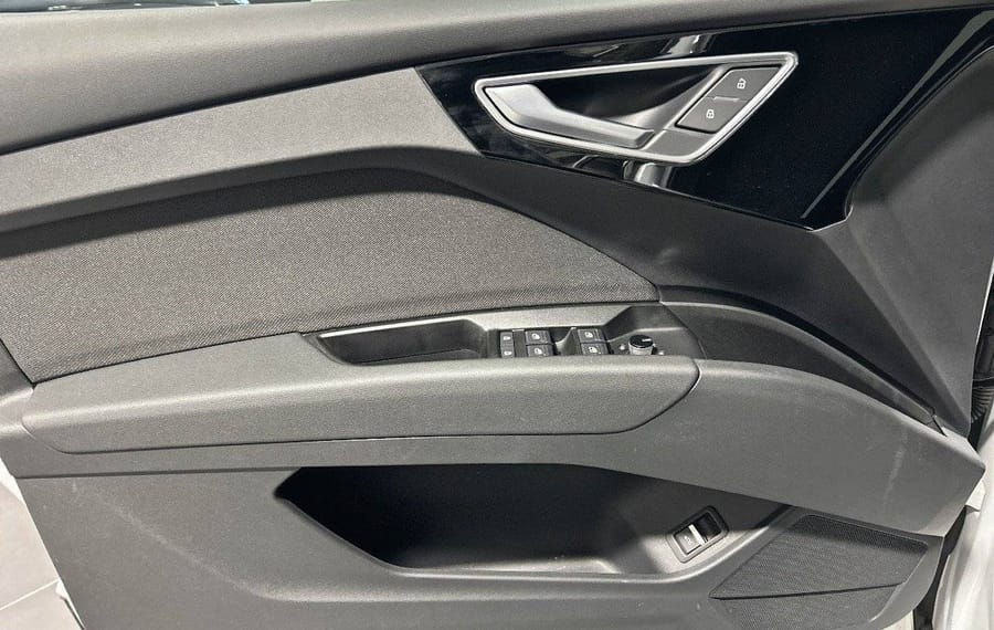 Choisissez votre audi q4electrique chez CarGo Flex