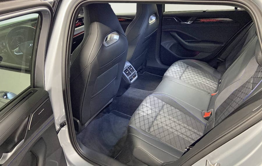 Choisissez votre volkswagen passatbreak chez CarGo Flex