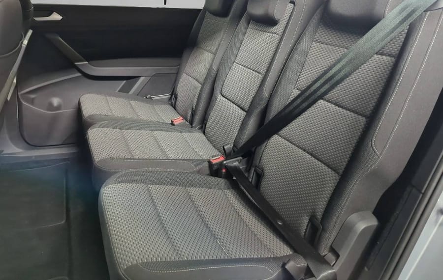Choisissez votre volkswagen touran chez CarGo Flex