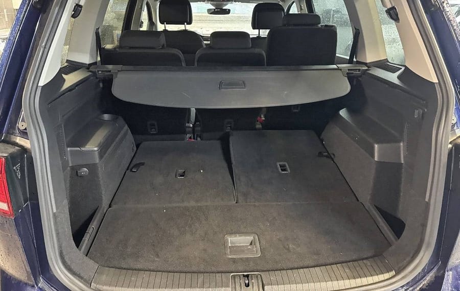 Choisissez votre volkswagen touran chez CarGo Flex