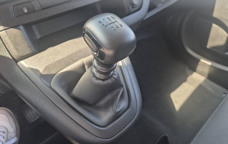 Choisissez votre toyota proacecombi chez CarGo Flex