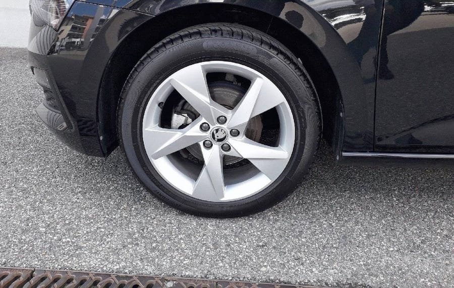 Choisissez votre skoda scala chez CarGo Flex