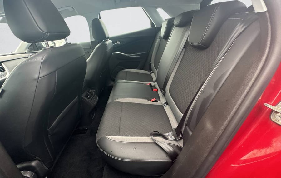 Choisissez votre opel grandlandx chez CarGo Flex