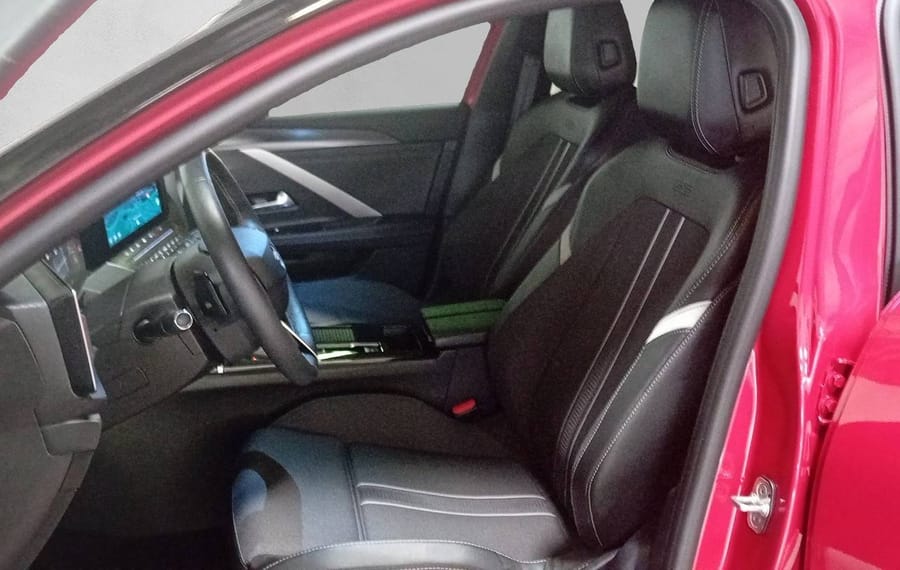 Choisissez votre opel astra chez CarGo Flex