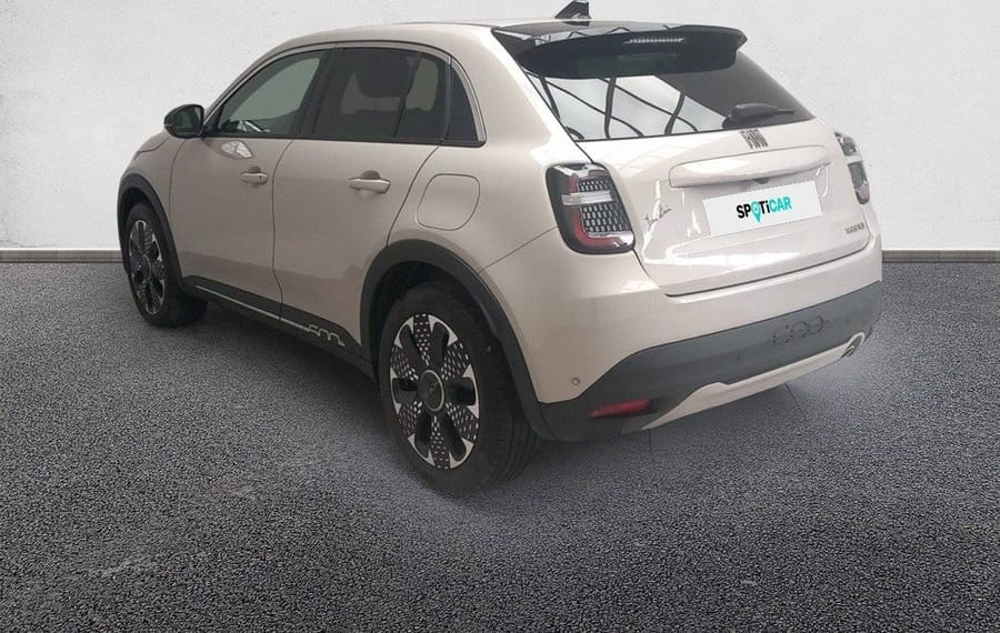 Choisissez votre fiat 600 chez CarGo Flex