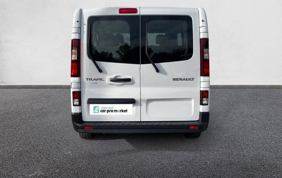 Choisissez votre renault traficcombi chez CarGo Flex