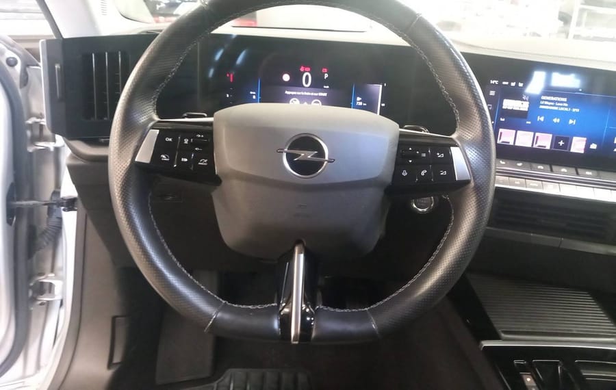 Choisissez votre opel astra chez CarGo Flex