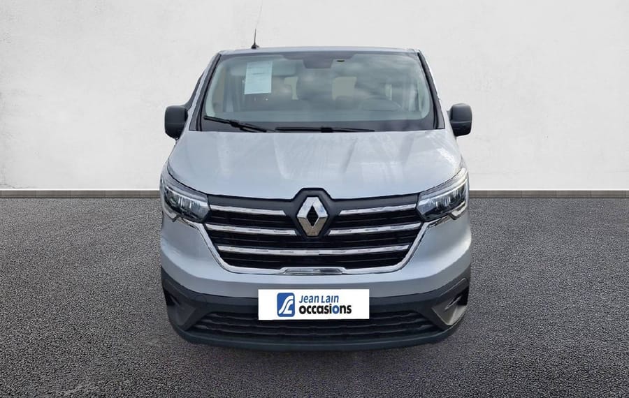 Choisissez votre renault traficcombi chez CarGo Flex