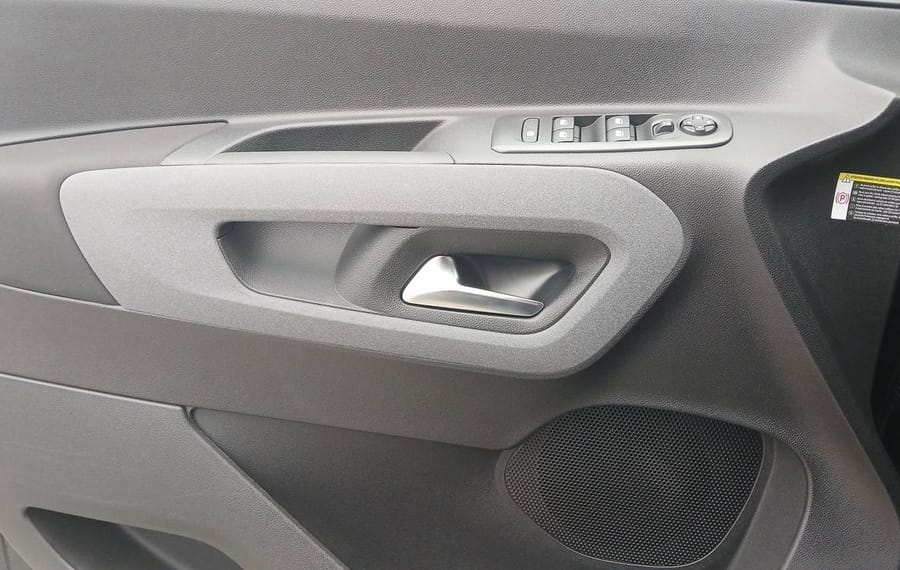 Choisissez votre peugeot rifter chez CarGo Flex
