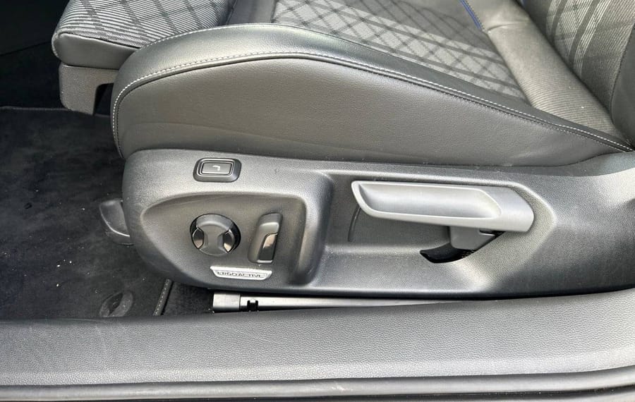 Choisissez votre volkswagen passatbreak chez CarGo Flex