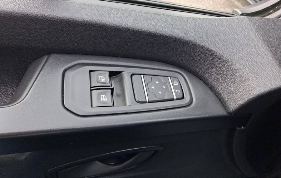 Choisissez votre renault traficcombi chez CarGo Flex