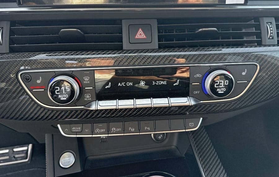 Choisissez votre audi a4 chez CarGo Flex