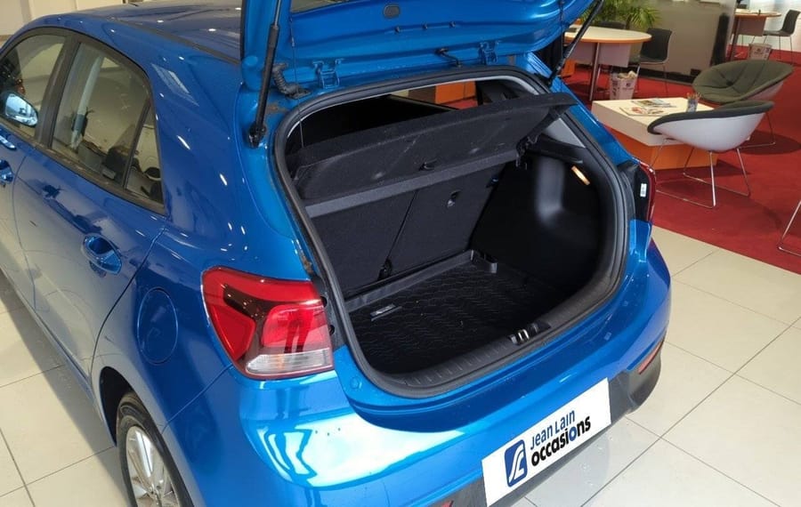 Choisissez votre kia rio chez CarGo Flex