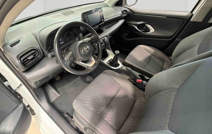 Choisissez votre toyota yaris chez CarGo Flex