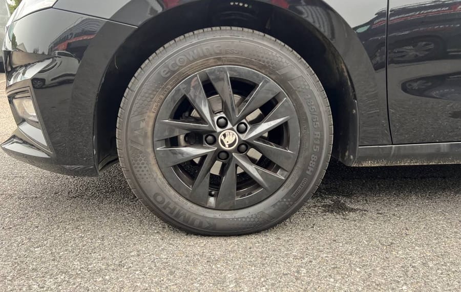 Choisissez votre skoda fabia chez CarGo Flex