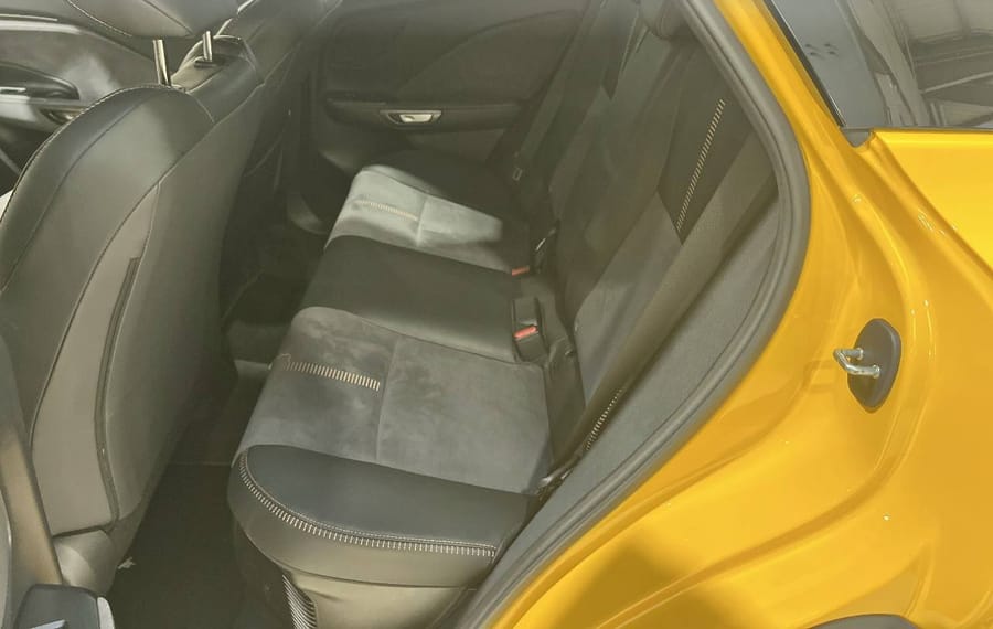 Choisissez votre lexus lbx chez CarGo Flex